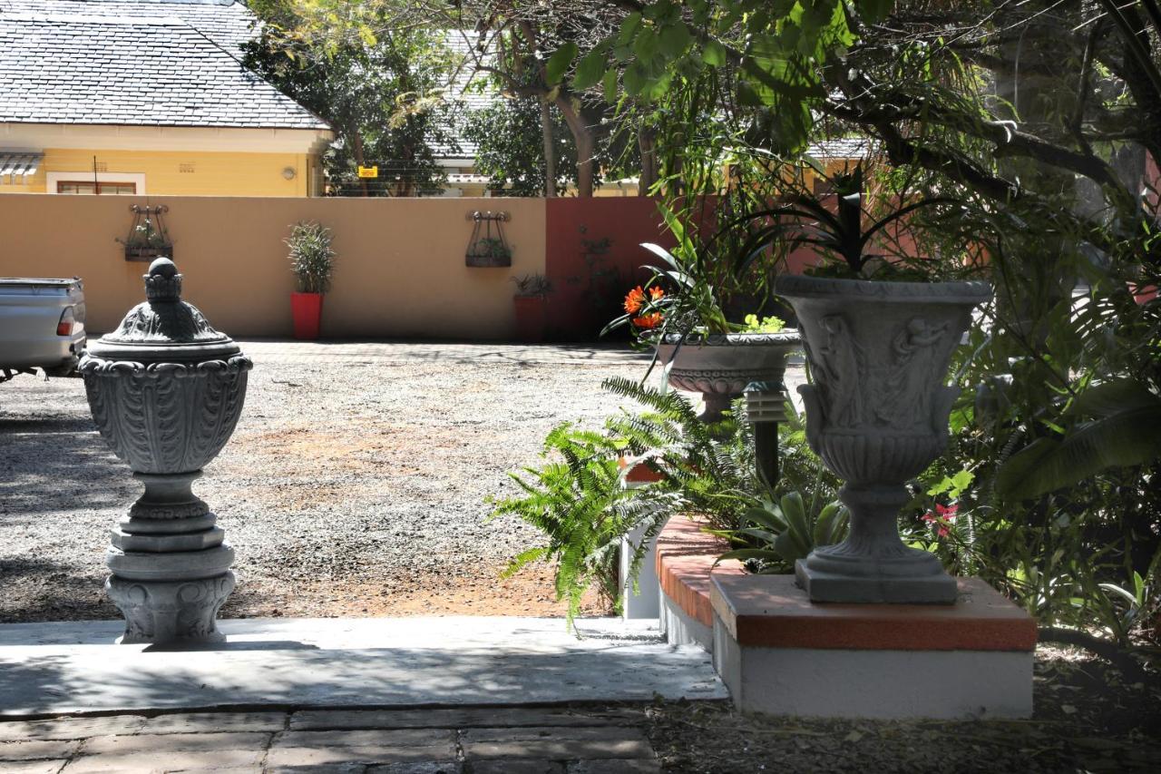 Brooklyn Guesthouses Pretoria Exterior photo