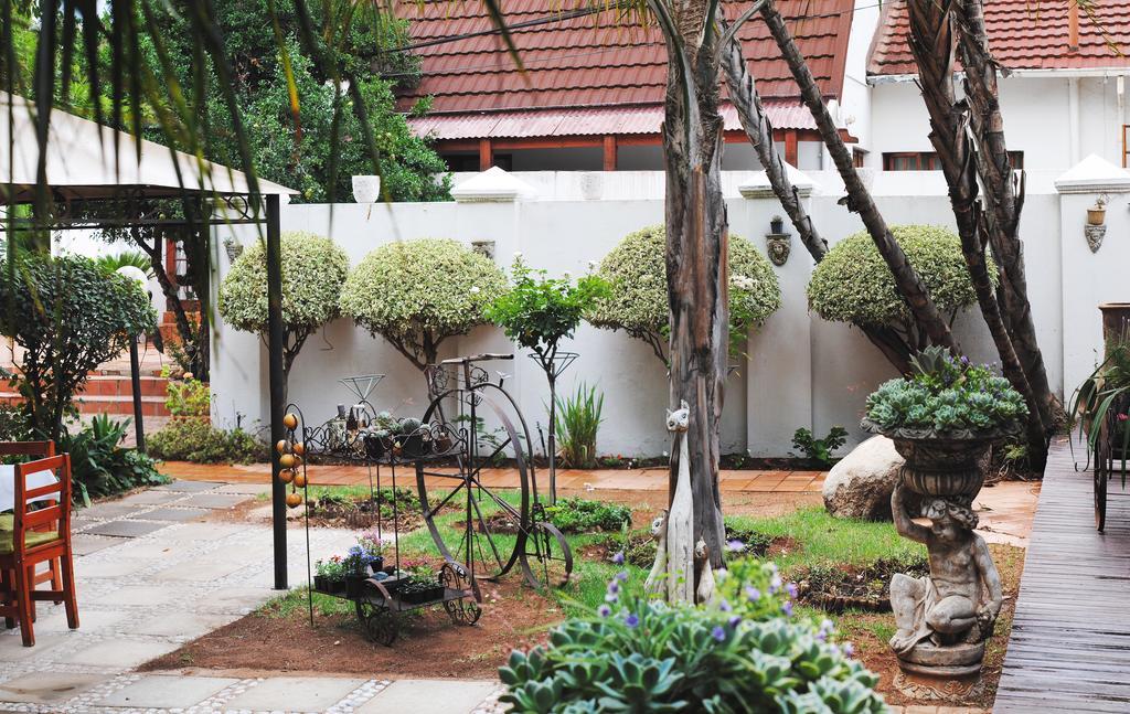 Brooklyn Guesthouses Pretoria Exterior photo